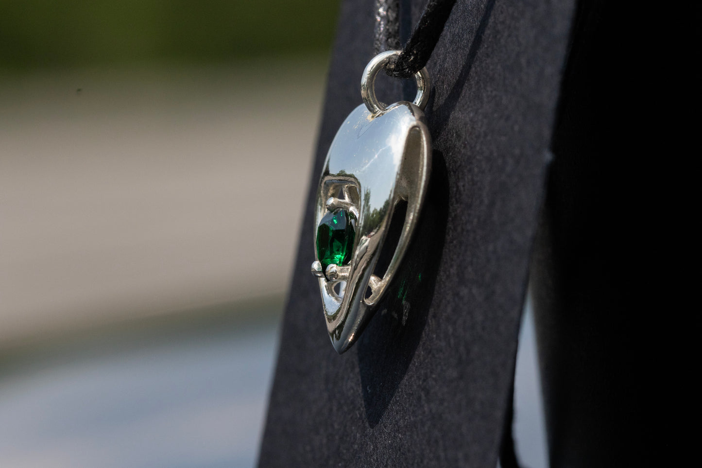 Heart stone pendant