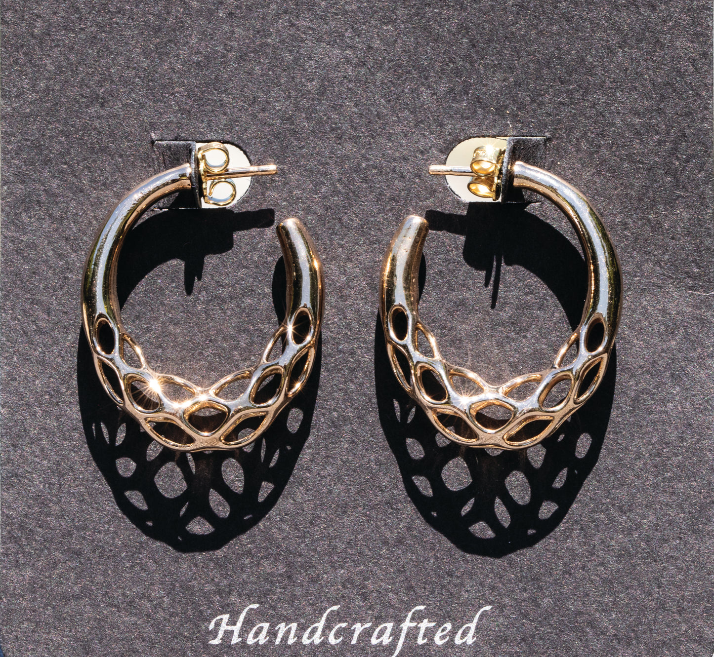 Matrix ear hoop