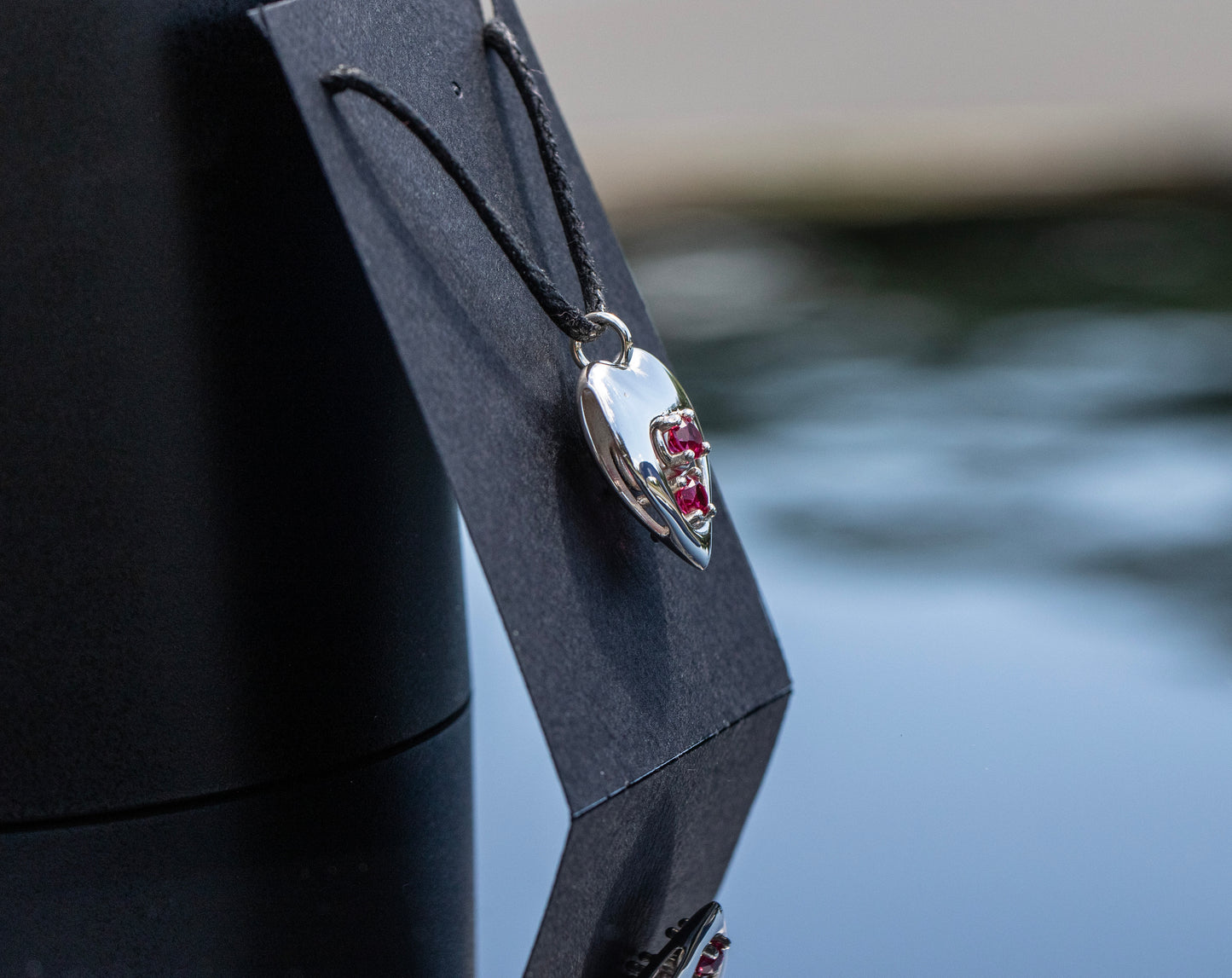 Heart stone pendant