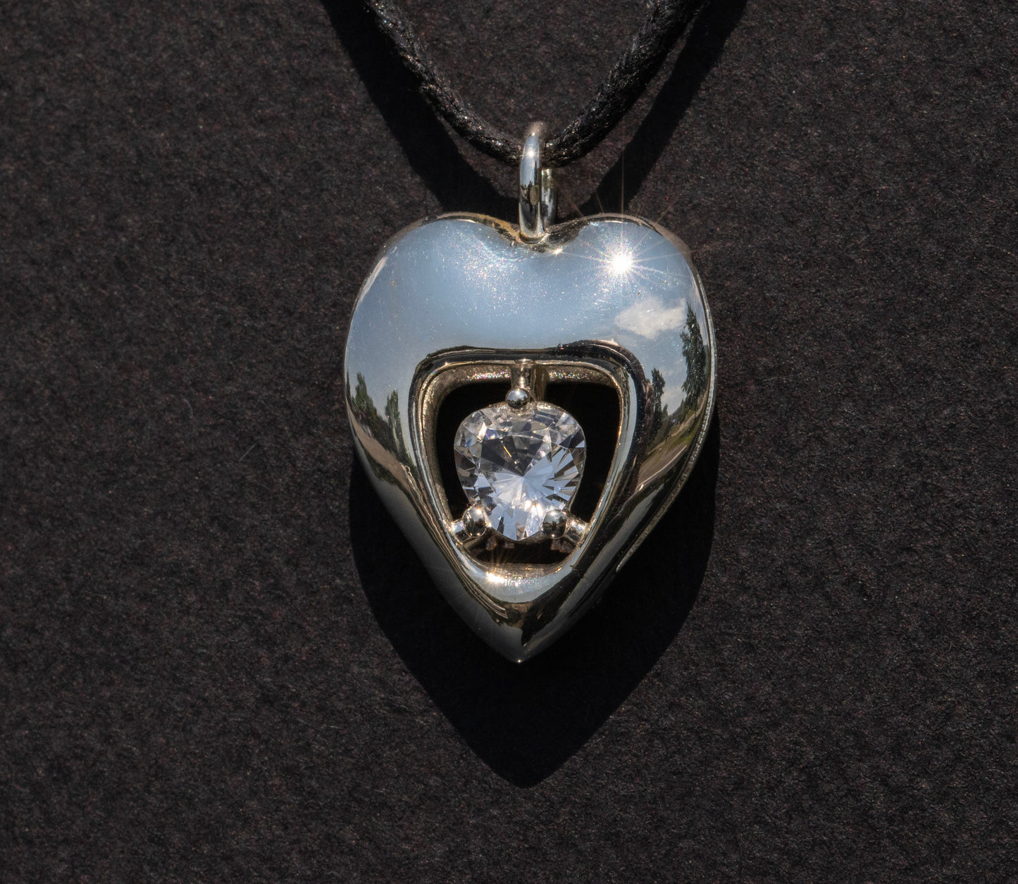 Heart stone pendant
