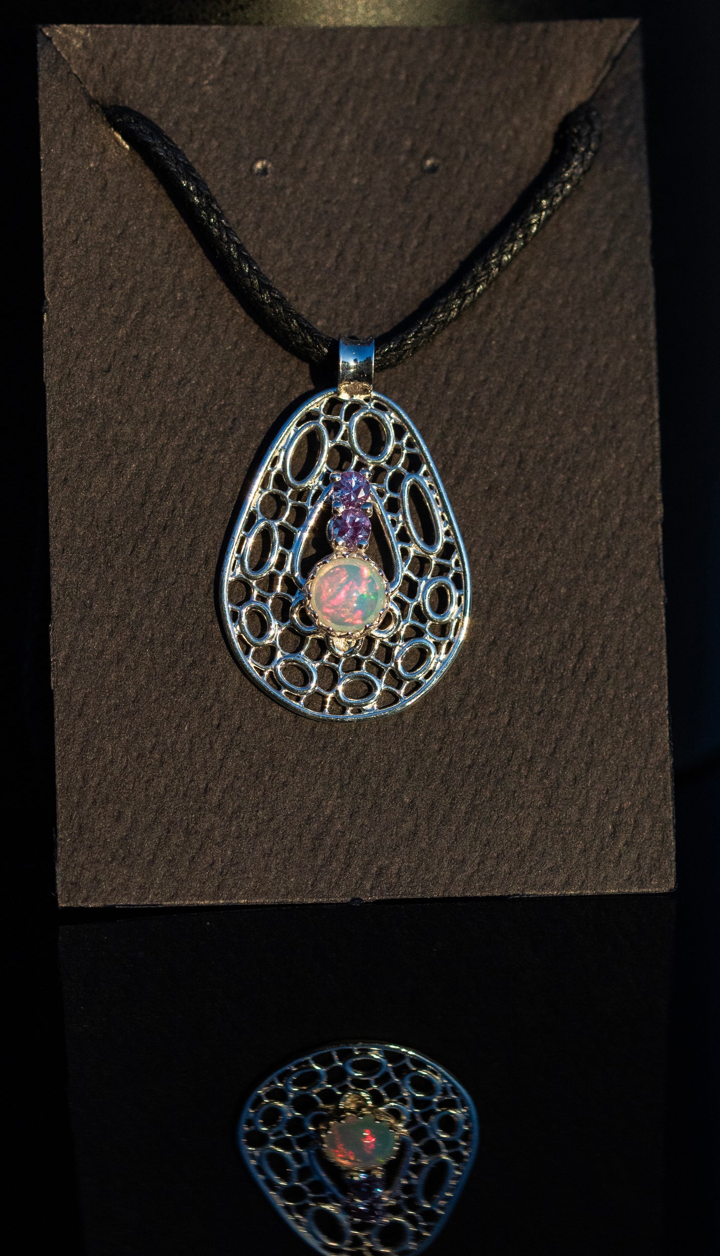 Goshow Pendant
