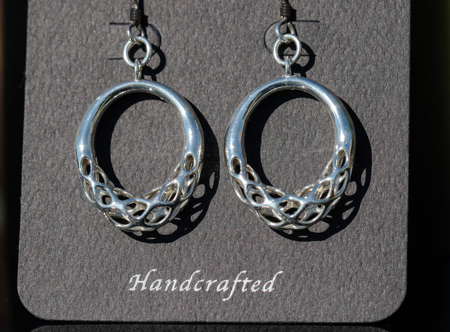 Matrix ear hoop